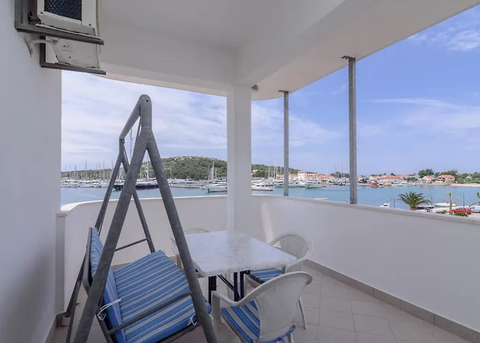 Jerkunica 民宿 罗戈兹尼察